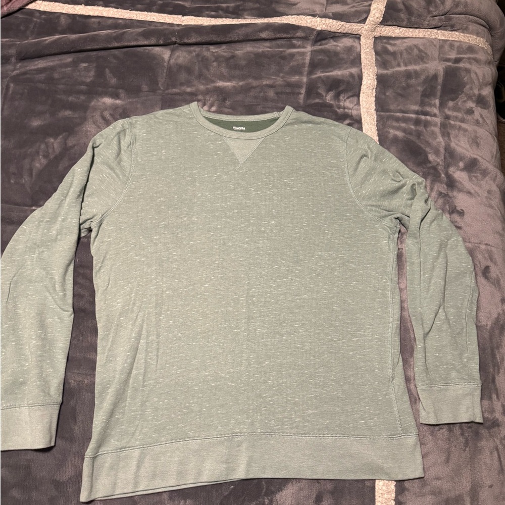 Green Long Sleeve crewneck sz L